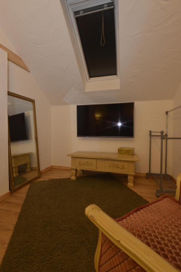 Eifel Kate, Relaxen Mit Sauna Und Whirlpool Dahlem  Екстер'єр фото